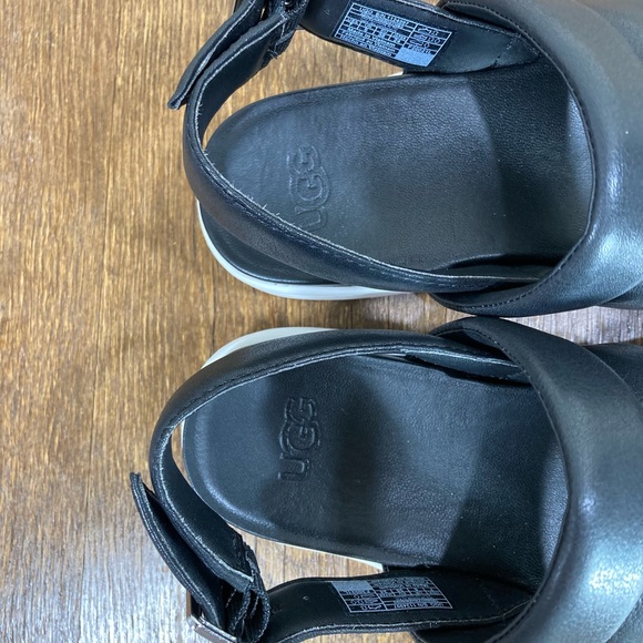 Ugg Zayne Double Strap Slingback Platform Sandal Womens Various Sizes Black NWOT - Picture 7 of 9